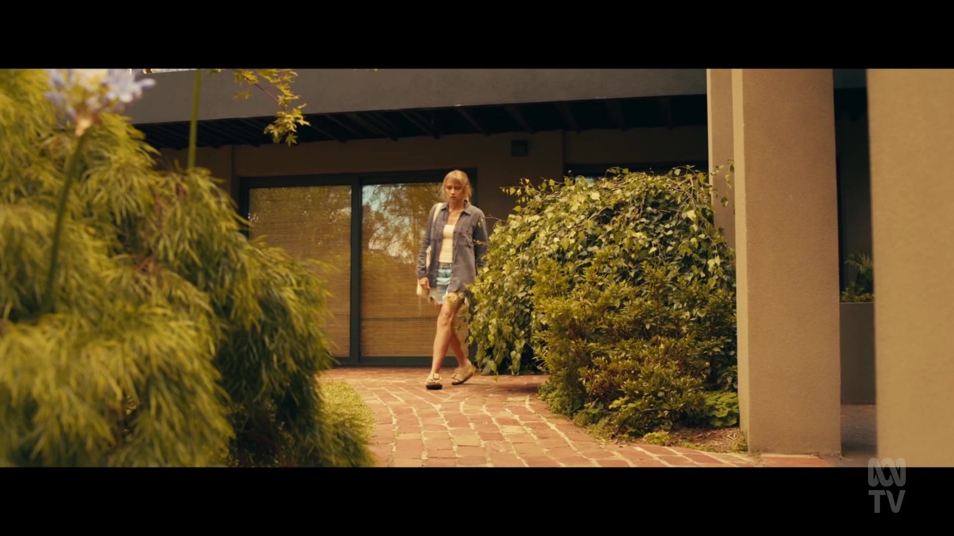 adoringteresap_thefamilynextdoor_1x06_caps_0195.jpg adoringteresap_thefamilynextdoor_1x06_caps_0195.jpg