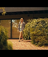 adoringteresap_thefamilynextdoor_1x06_caps_0195.jpg