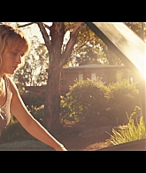 adoringteresap_thefamilynextdoor_1x06_caps_0631.jpg