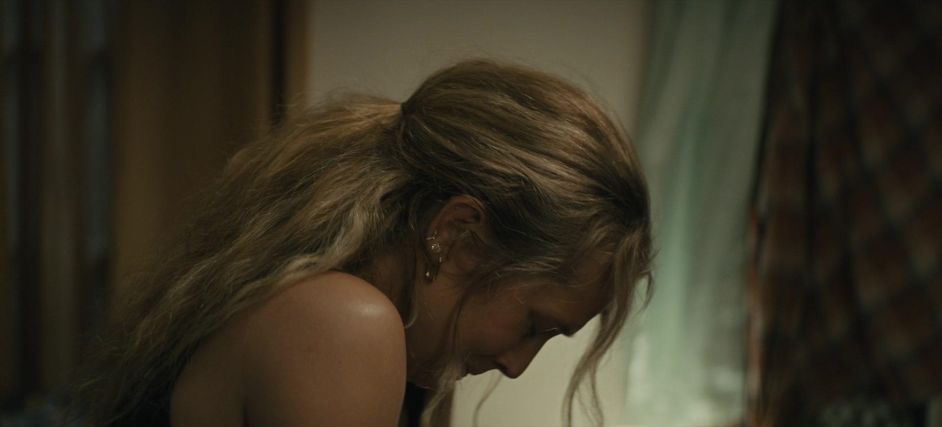 The_Last_Anniversary_S01E01_1080p_2342.jpg The_Last_Anniversary_S01E01_1080p_2342.jpg