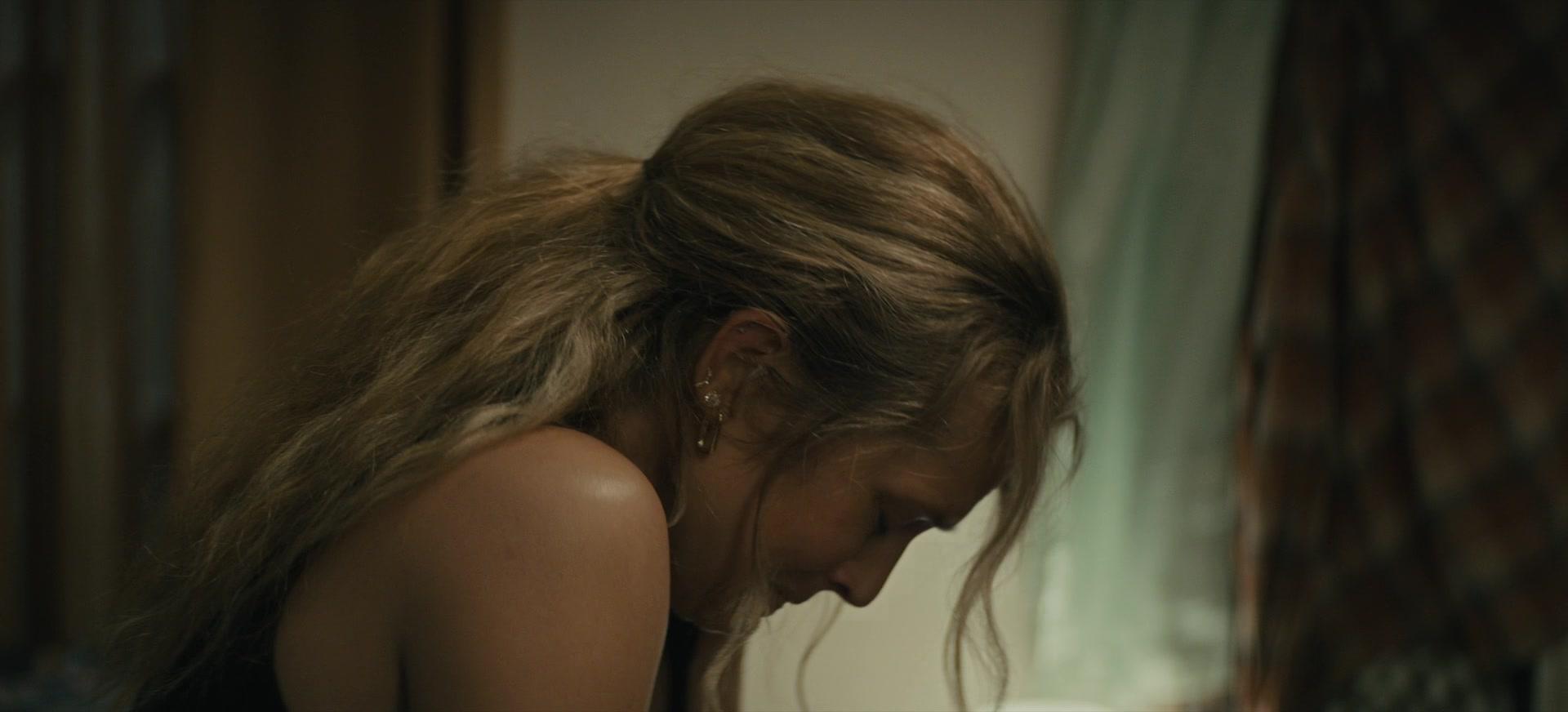 The_Last_Anniversary_S01E01_1080p_2343.jpg The_Last_Anniversary_S01E01_1080p_2343.jpg
