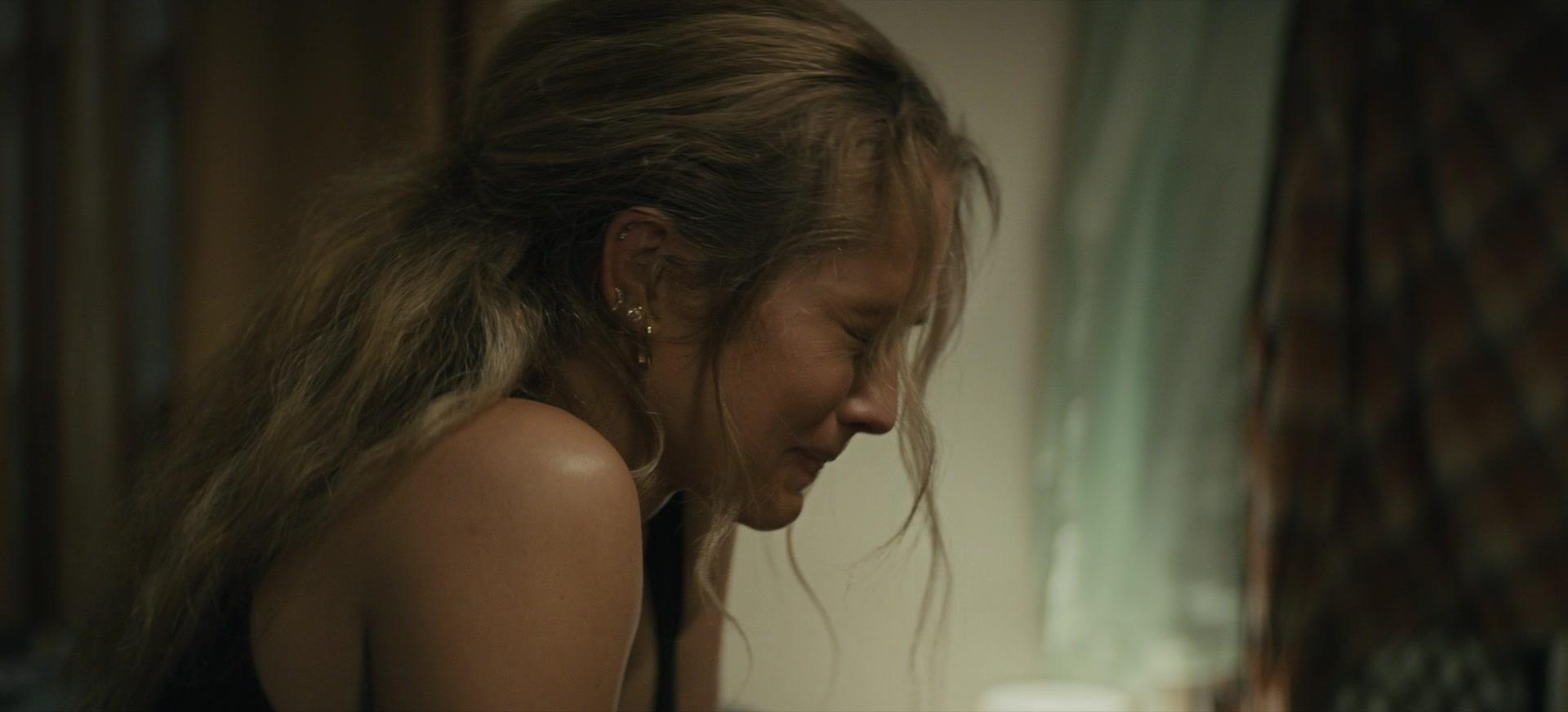 The_Last_Anniversary_S01E01_1080p_2348.jpg The_Last_Anniversary_S01E01_1080p_2348.jpg