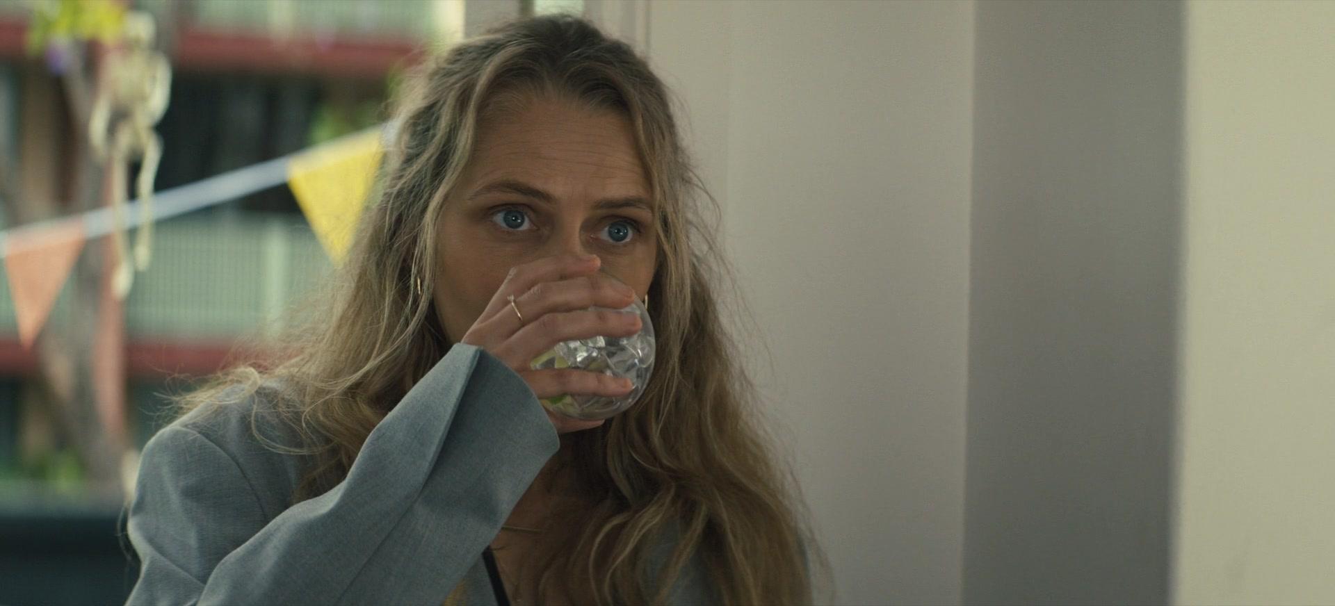 The_Last_Anniversary_S01E01_1080p_4753.jpg