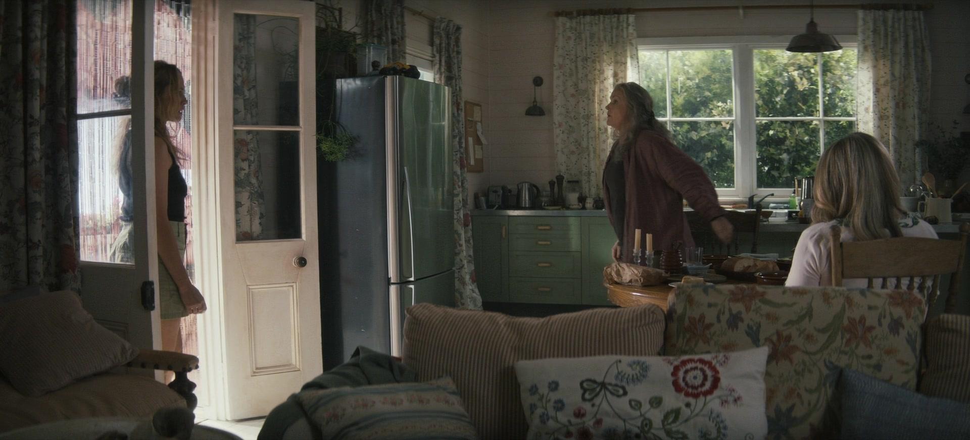 The_Last_Anniversary_2025_S01E03_ATP_002978.jpg The_Last_Anniversary_2025_S01E03_ATP_002978.jpg