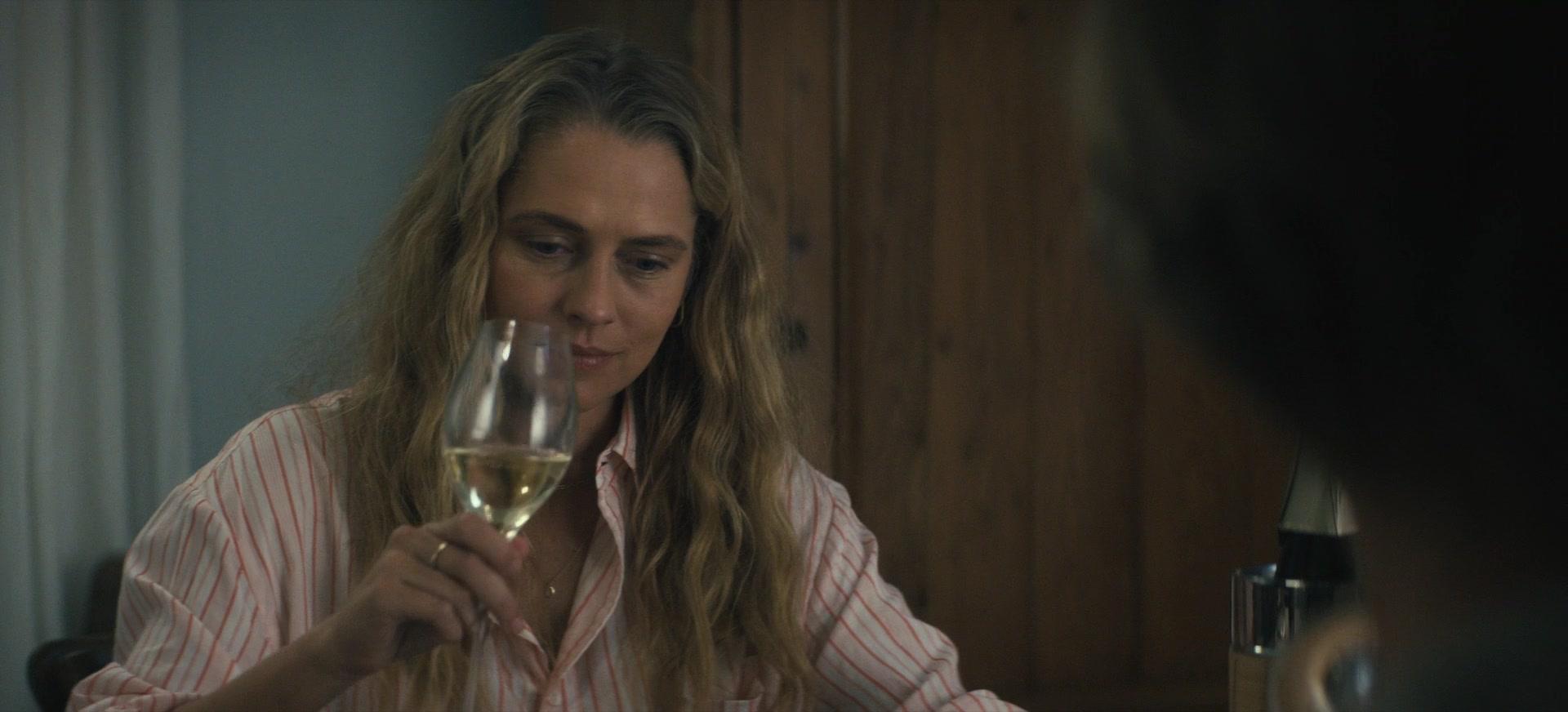 The_Last_Anniversary_2025_S01E03_ATP_006136.jpg
