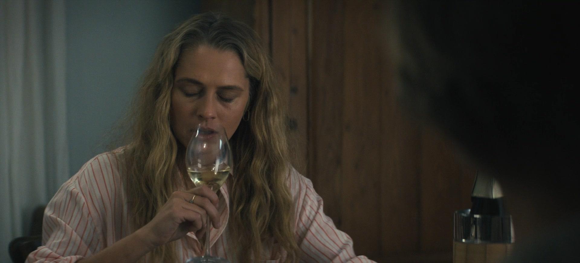 The_Last_Anniversary_2025_S01E03_ATP_006137.jpg