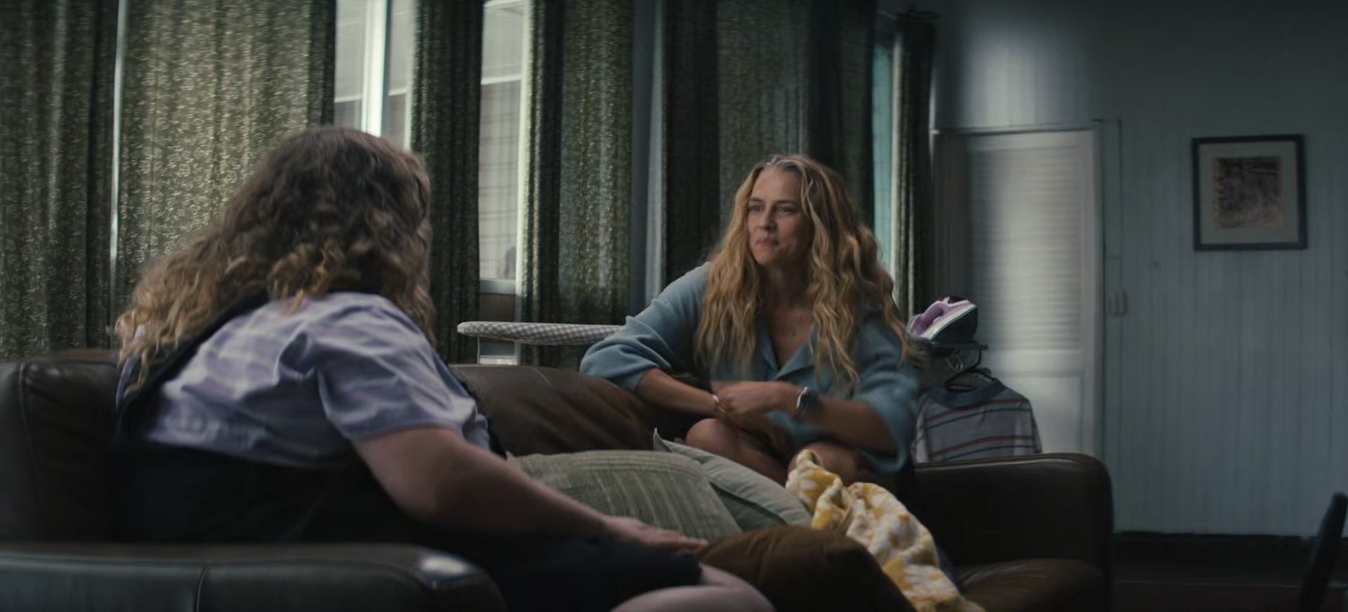 adoringteresap_thelastanniversary_1x04_caps_0390.jpg