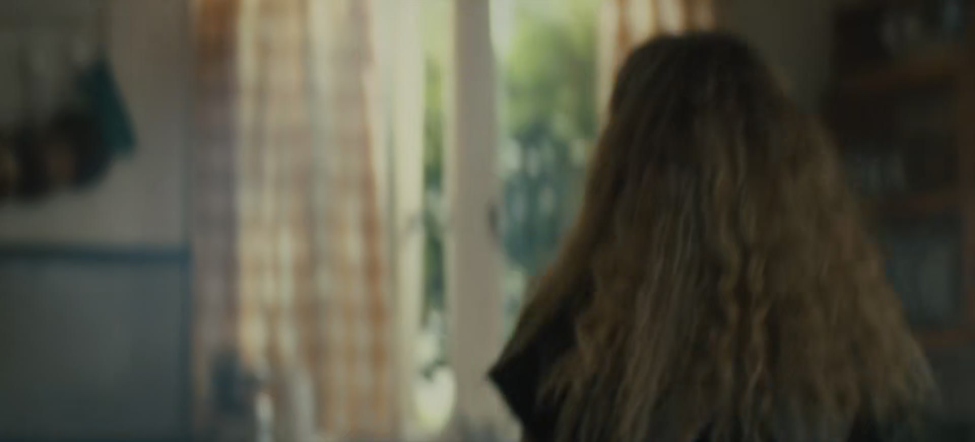 adoringteresap_thelastanniversary_1x04_caps_0694.jpg