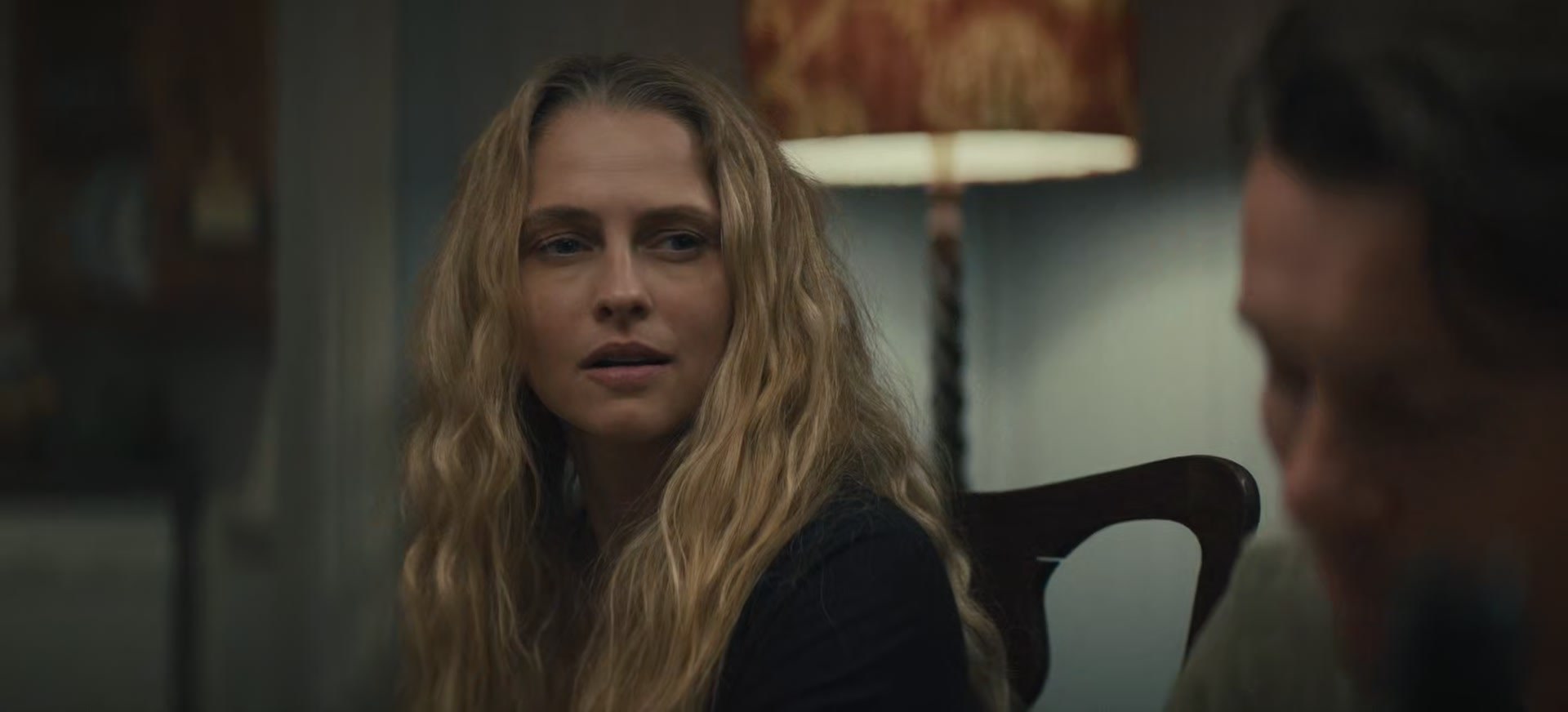 adoringteresap_thelastanniversary_1x04_caps_0877.jpg
