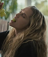 adoringteresap_thelastanniversary_1x04_caps_0069.jpg