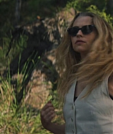 adoringteresap_thelastanniversary_1x04_caps_1303.jpg