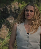 adoringteresap_thelastanniversary_1x04_caps_1320.jpg