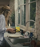 adoringteresap_thelastanniversary_1x05_caps_0071.jpg