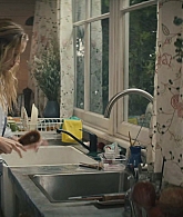 adoringteresap_thelastanniversary_1x05_caps_0075.jpg