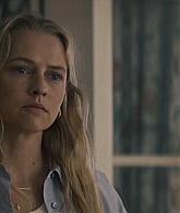 adoringteresap_thelastanniversary_1x05_caps_0099.jpg