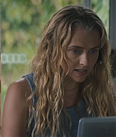 adoringteresap_thelastanniversary_1x05_caps_0138.jpg