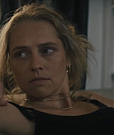 adoringteresap_thelastanniversary_1x05_caps_0196.jpg