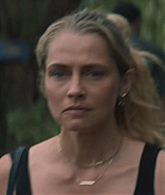 adoringteresap_thelastanniversary_1x05_caps_0225.jpg