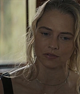adoringteresap_thelastanniversary_1x05_caps_0281.jpg