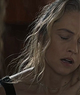 adoringteresap_thelastanniversary_1x05_caps_0298.jpg