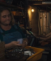 adoringteresap_thelastanniversary_1x05_caps_0306.jpg