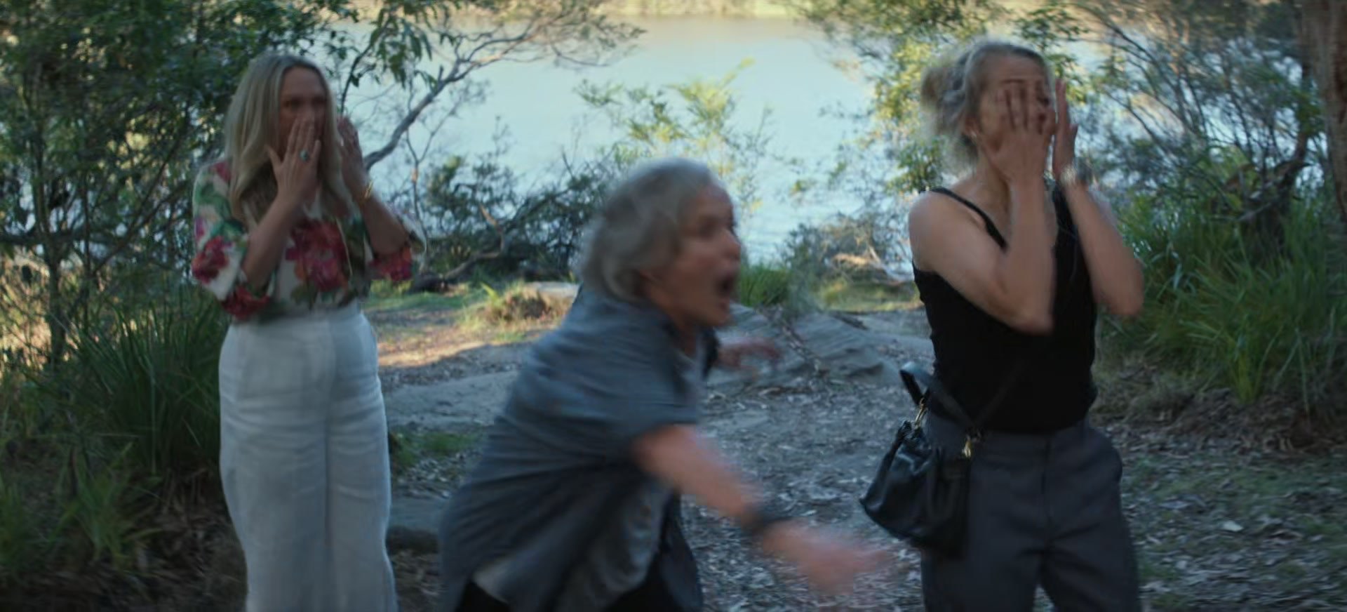 adoringteresap_thelastanniversary_1x06_caps_0074.jpg