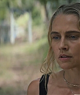 adoringteresap_thelastanniversary_1x06_caps_0065.jpg