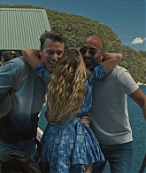 adoringteresap_thelastanniversary_1x06_caps_0084.jpg