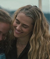 adoringteresap_thelastanniversary_1x06_caps_0359.jpg